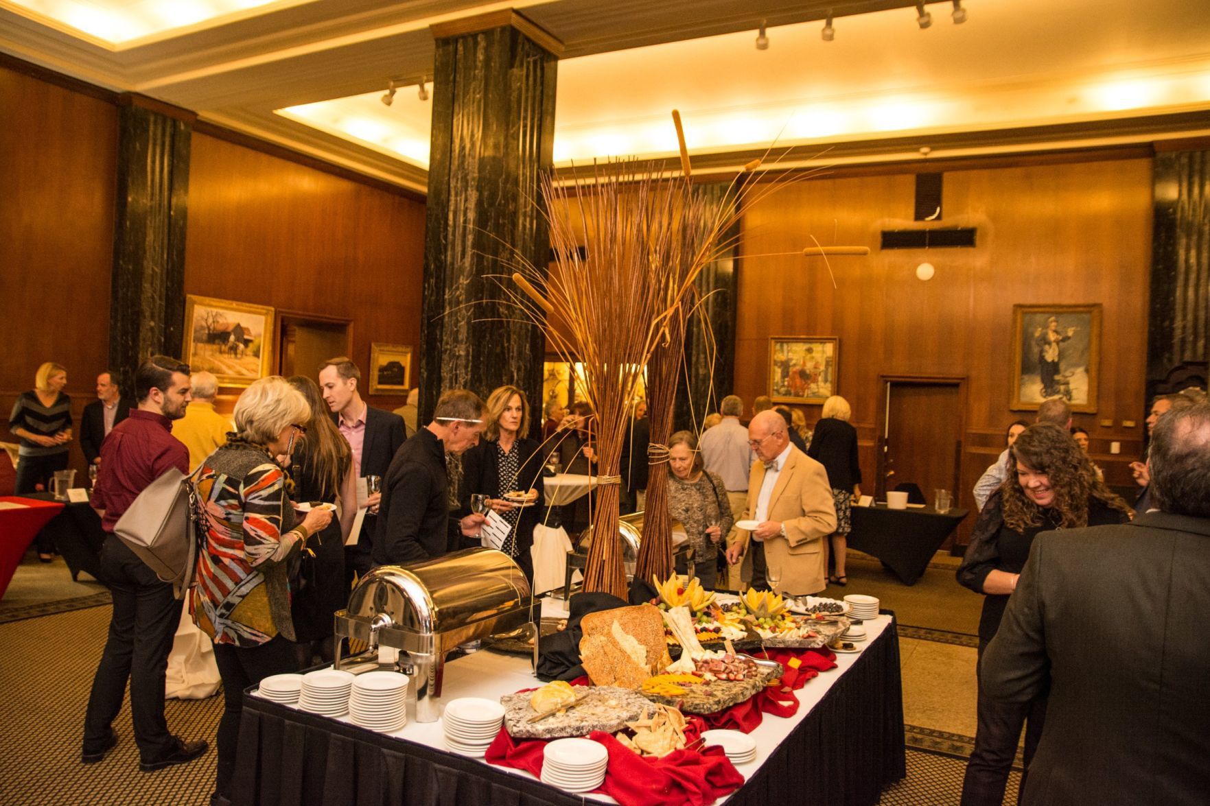 103019-MAC-Wine-Tasting-and-Sale-MU-20.JPG